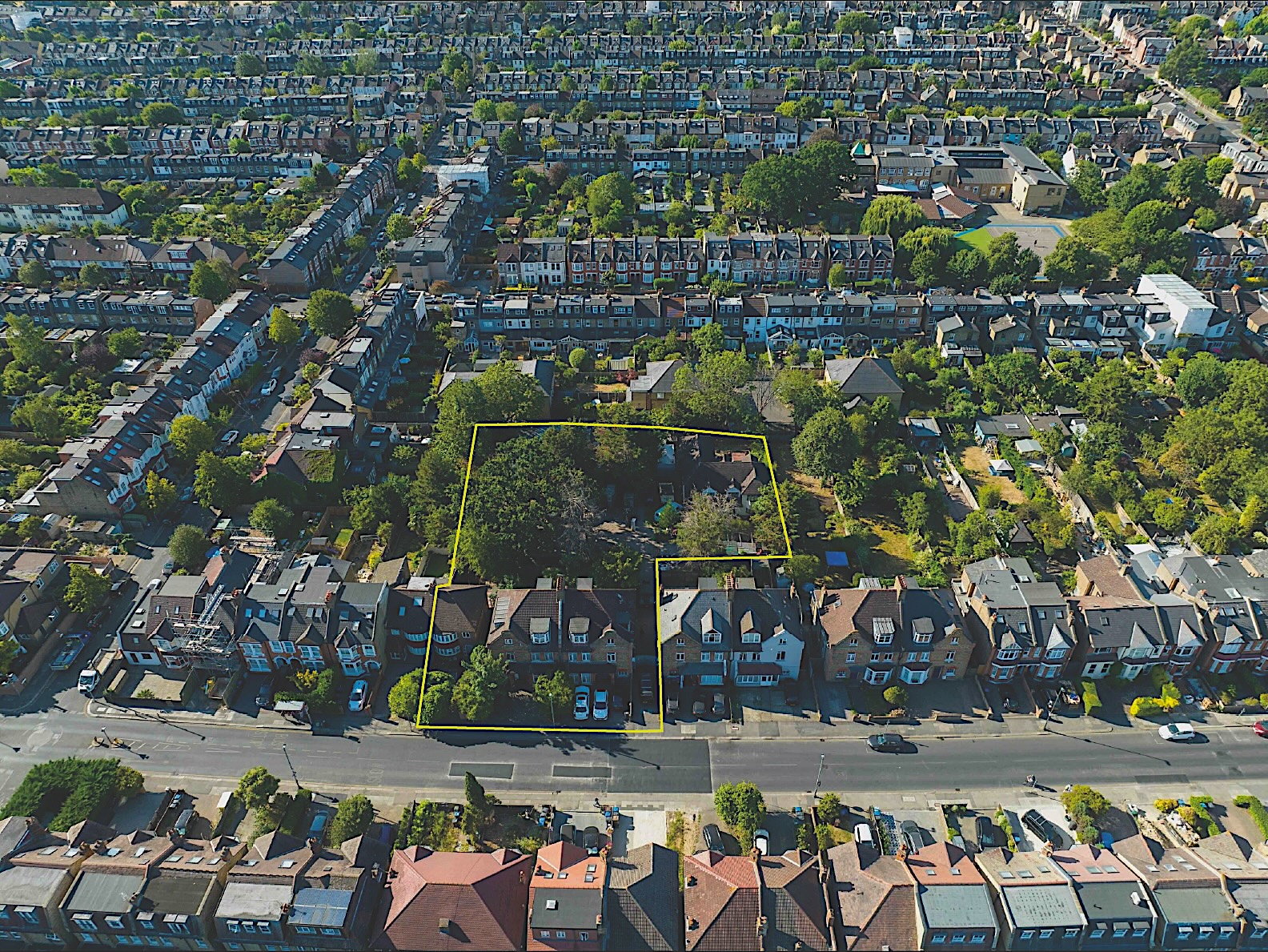 Aerial view of the Dooley Estate boundary outlined on Queens Road, Wimbledon